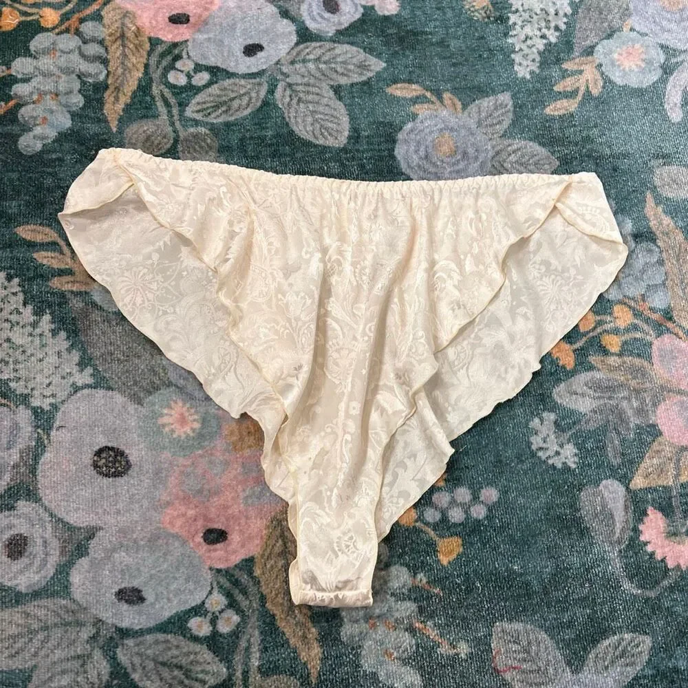Victoria's Secret Gold Label Lingerie Pajama Set Womens Medium Cream Floral 2 Pc - Picture 4 of 16